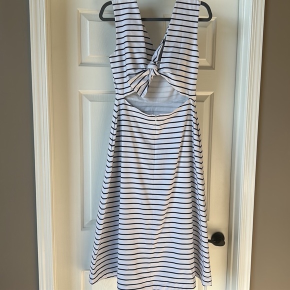 Brand new size 8 Kate Spade tie back a line midi dress in black and white - Picture 3 of 8